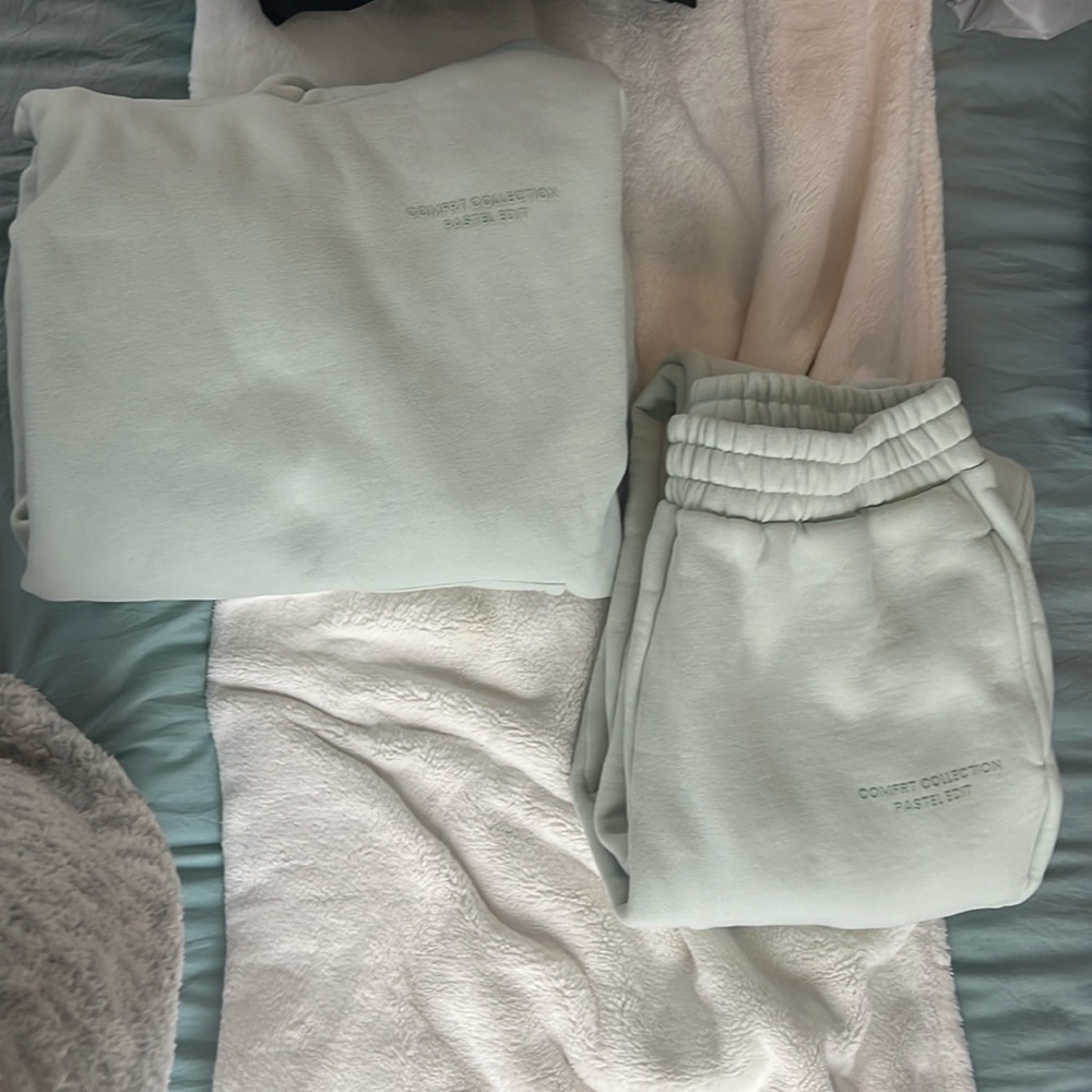 Comfort- Pastel Mint Green